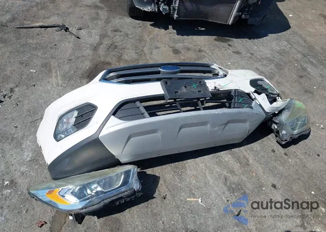 2017 Ford Escape Titanium z USA, uszkodzony, nr VIN 1FMCU9J93HUD64447